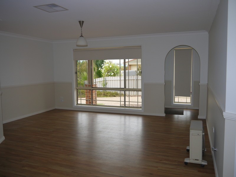 1/8 Malebo Place, Tatton NSW 2650