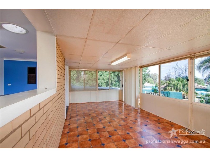 26 Fairbairn  Crescent, Kooringal NSW 2650
