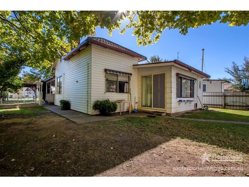 21 Morundah Street, Wagga Wagga NSW 2650