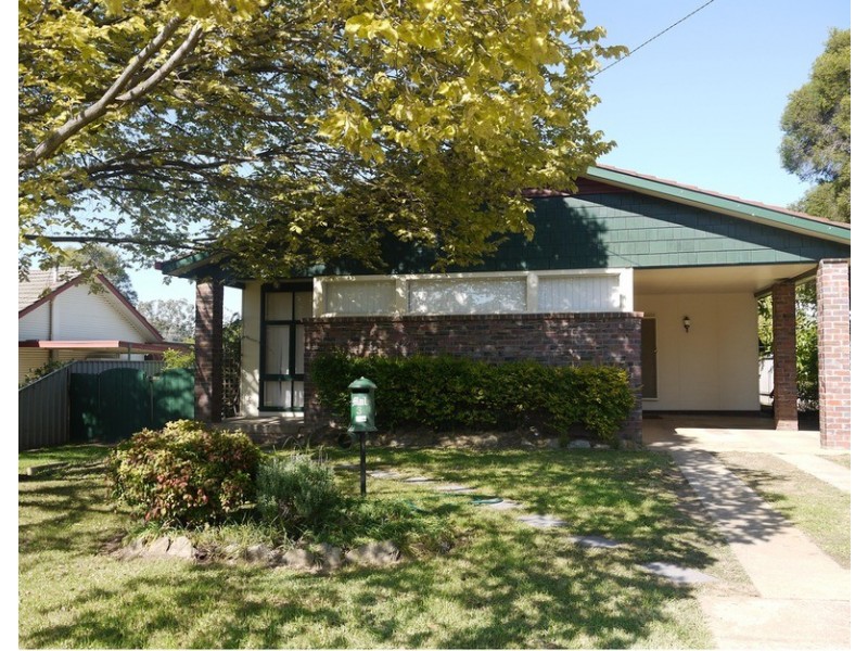 3 Cutler Avenue, Kooringal NSW 2650