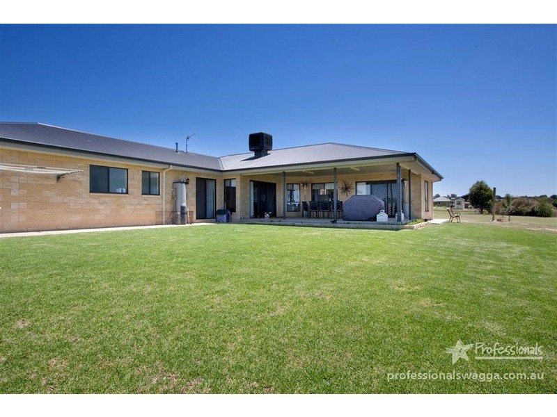 33  Willow Tree Place, Springvale NSW 2650