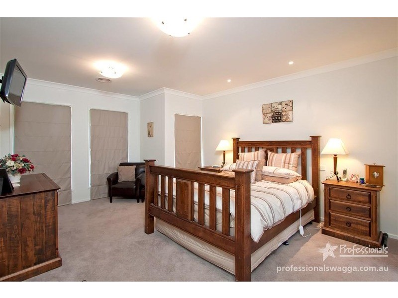 33  Willow Tree Place, Springvale NSW 2650