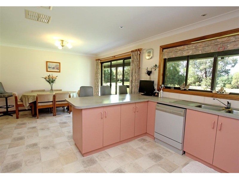 7 Hakea Place, Springvale NSW 2650