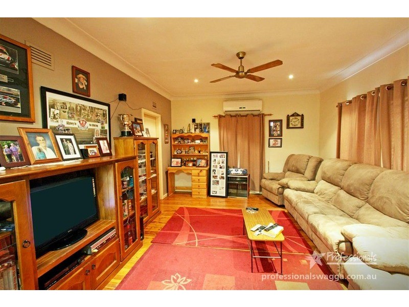 144 Fernleigh  Road, Mount Austin NSW 2650