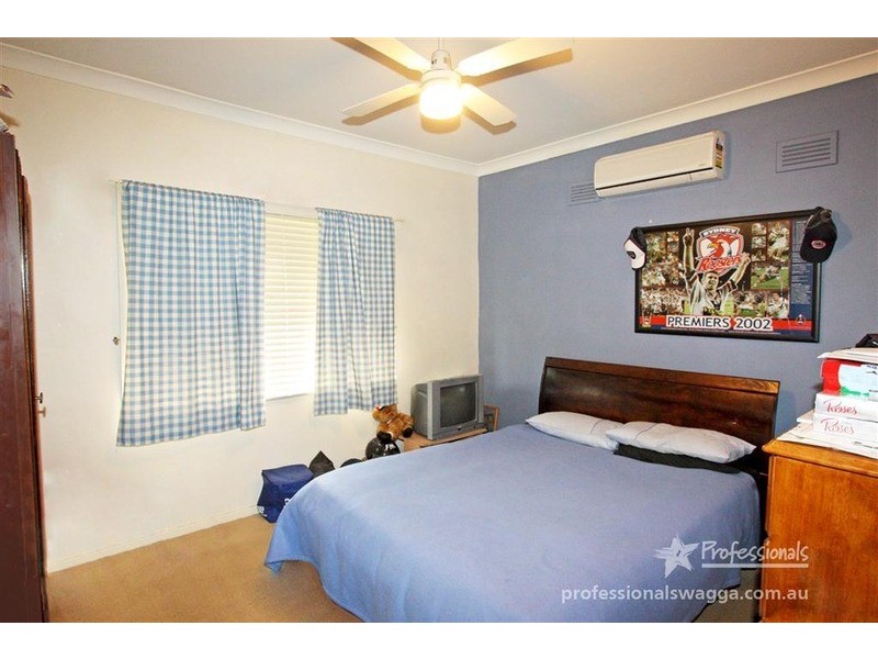 144 Fernleigh  Road, Mount Austin NSW 2650