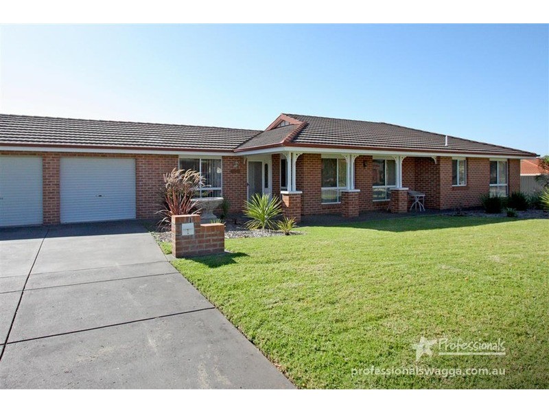 1 Jabiru Place, Glenfield Park NSW 2650