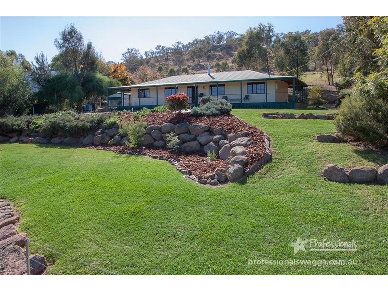 8 Wagga Wagga  Street, Oura NSW 2650