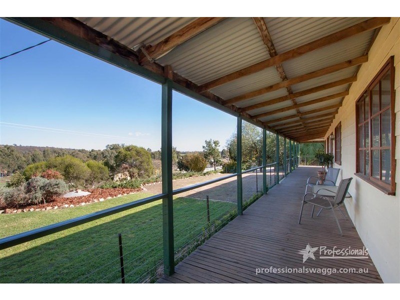 8 Wagga Wagga  Street, Oura NSW 2650