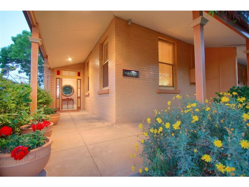 51 Macleay Street, Turvey Park NSW 2650
