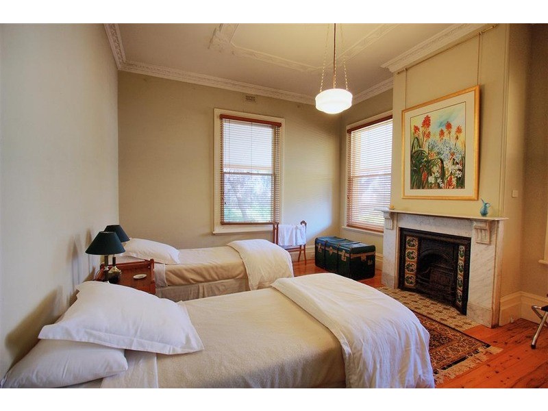 51 Macleay Street, Turvey Park NSW 2650