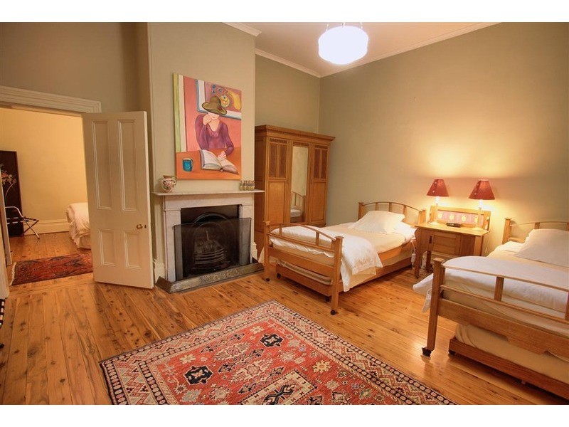 51 Macleay Street, Turvey Park NSW 2650