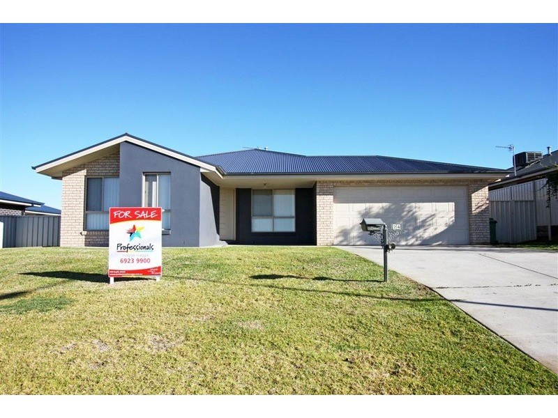 24 Franklin Drive, Estella NSW 2650