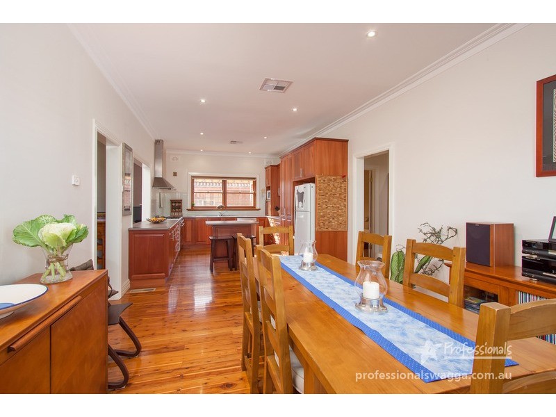 13 Mair Street, Turvey Park NSW 2650