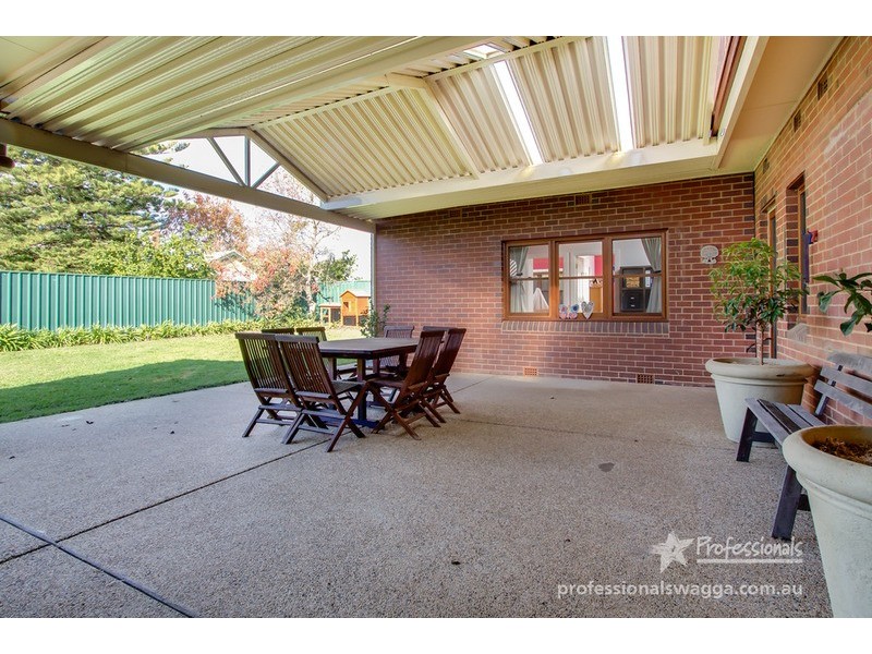 13 Mair Street, Turvey Park NSW 2650