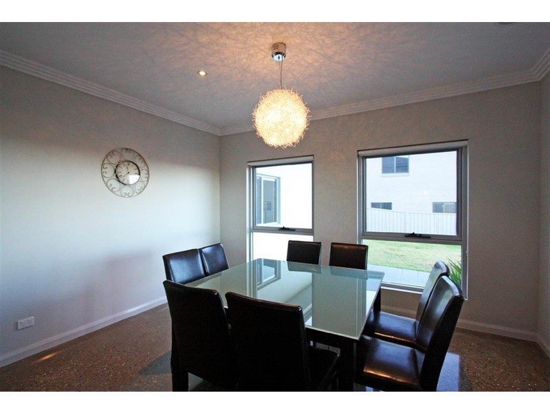 56 Atherton  Crescent, Tatton NSW 2650