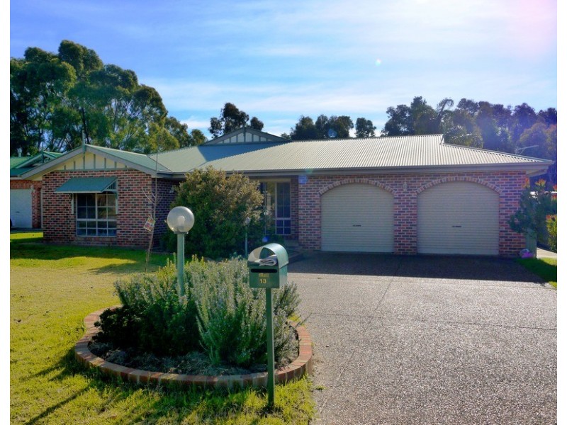 13 Corella Place, Estella NSW 2650