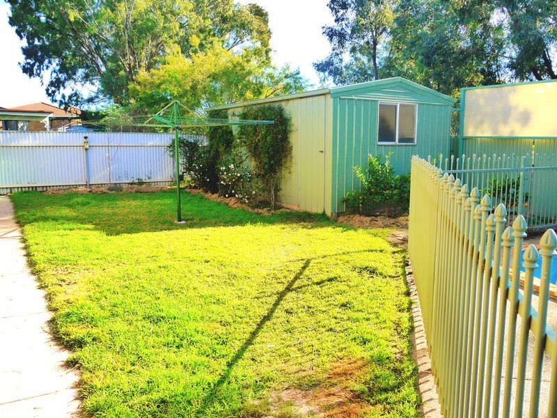 13 Corella Place, Estella NSW 2650