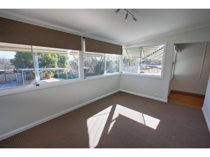 64 Mitchelmore Street, Turvey Park NSW 2650