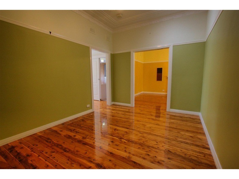 64 Mitchelmore Street, Turvey Park NSW 2650
