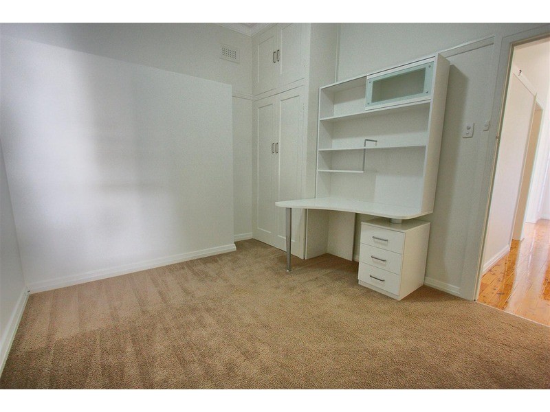 64 Mitchelmore Street, Turvey Park NSW 2650