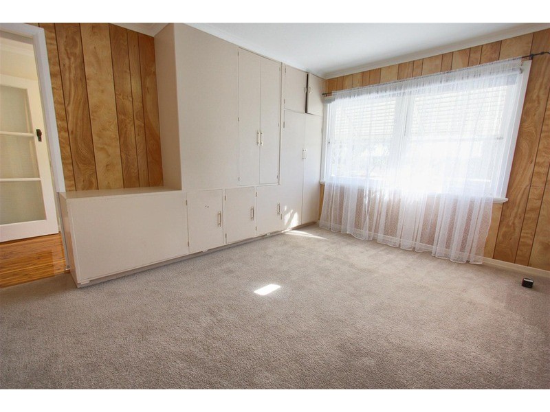 64 Mitchelmore Street, Turvey Park NSW 2650