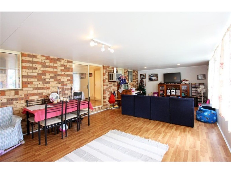 21 O’Connor  Street, Tolland NSW 2650