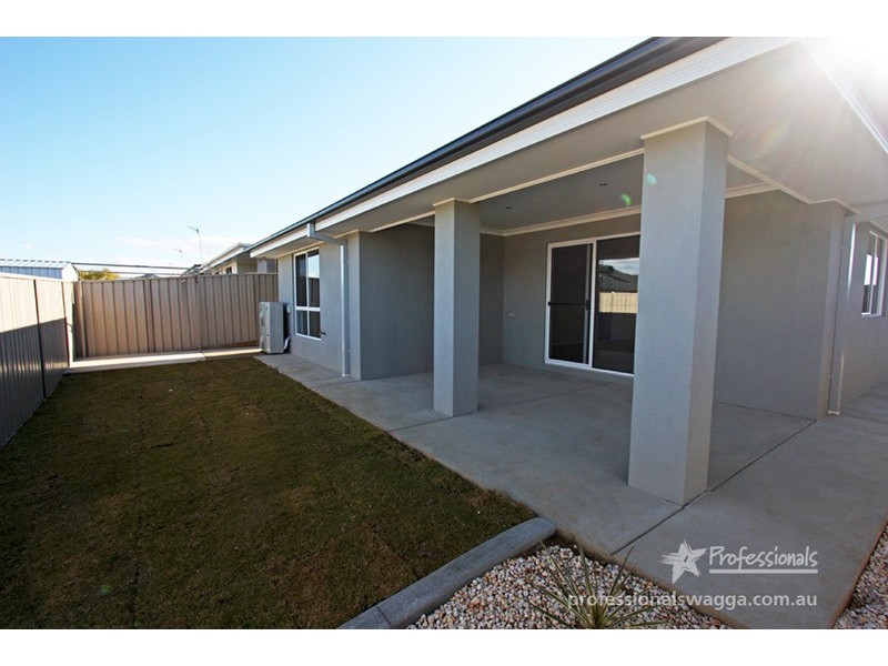 9/124 Mima Street, Glenfield Park NSW 2650