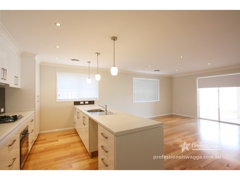 11/124 Mima Street, Glenfield Park NSW 2650