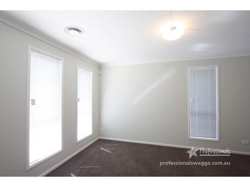 11/124 Mima Street, Glenfield Park NSW 2650