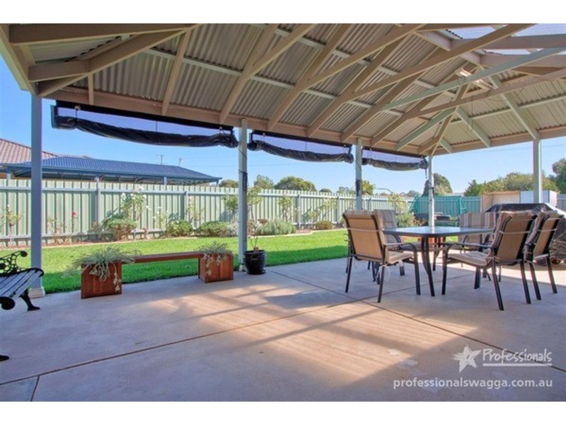 65 Jack Avenue, Mount Austin NSW 2650