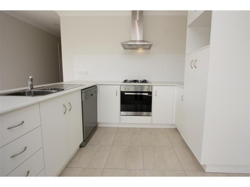 11/10 Mirrul Street, Glenfield Park NSW 2650