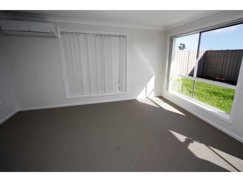 12/10 Mirrul Street, Glenfield Park NSW 2650