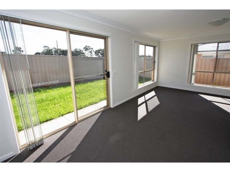13/10 Mirrul Street, Glenfield Park NSW 2650