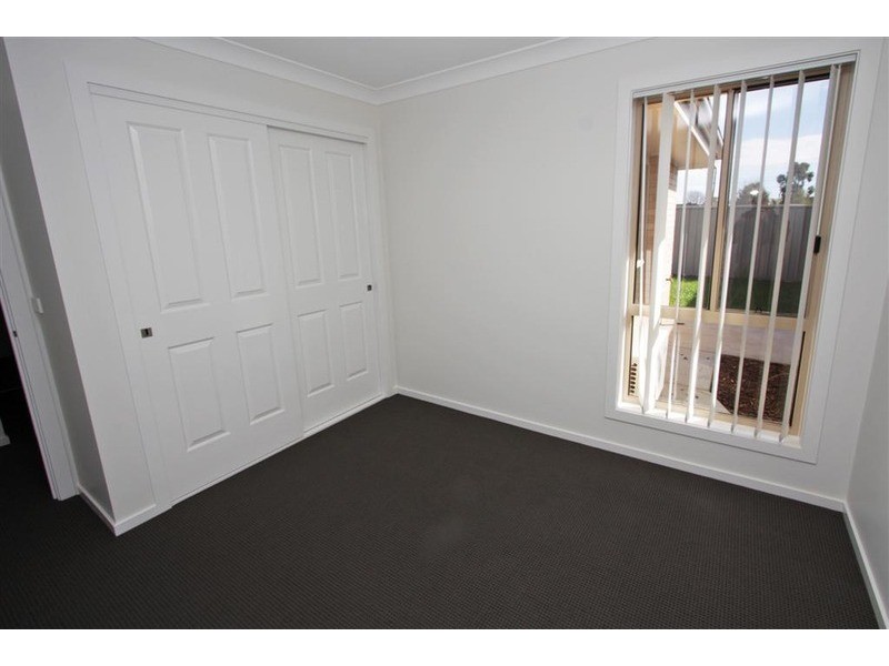 13/10 Mirrul Street, Glenfield Park NSW 2650