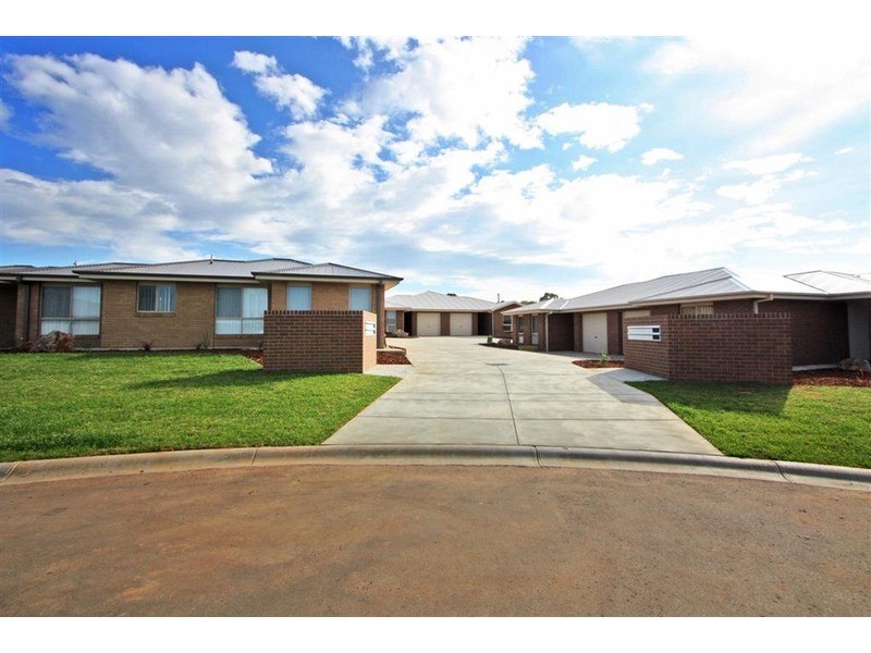 13/10 Mirrul Street, Glenfield Park NSW 2650