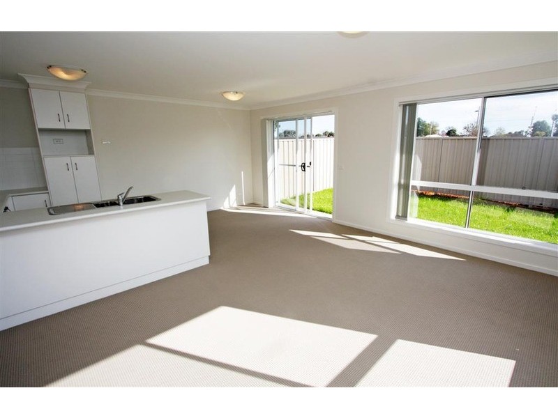 14/10 Mirrul Street, Glenfield Park NSW 2650