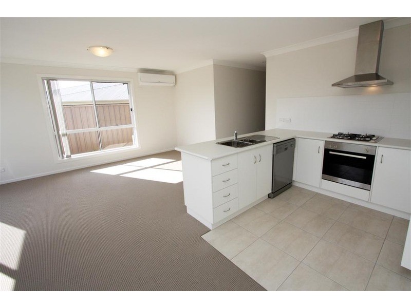 14/10 Mirrul Street, Glenfield Park NSW 2650
