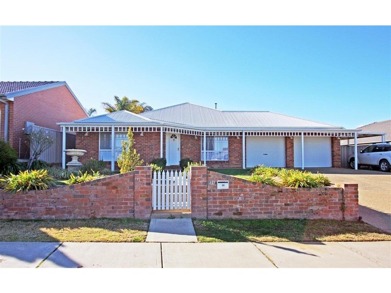 30 Stirling Boulevard, Tatton NSW 2650