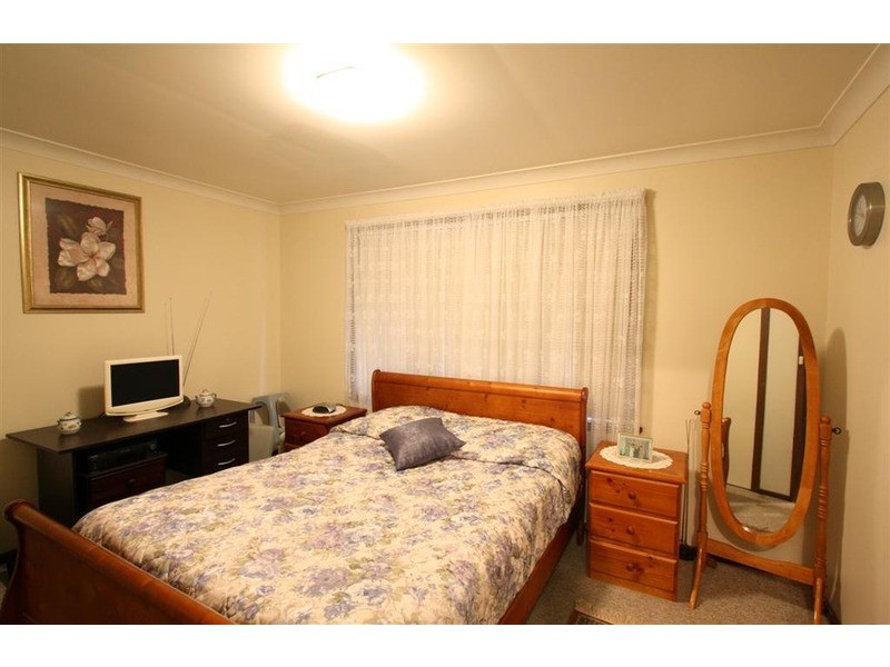 2-4 Cooinbil Crescent, Kooringal NSW 2650