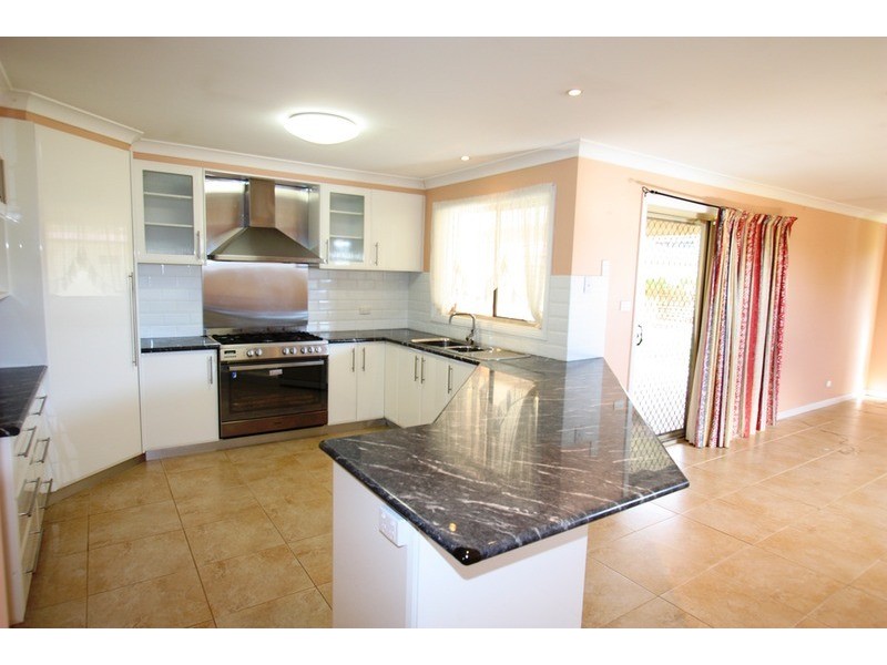 10 Peppermint Drive, Springvale NSW 2650