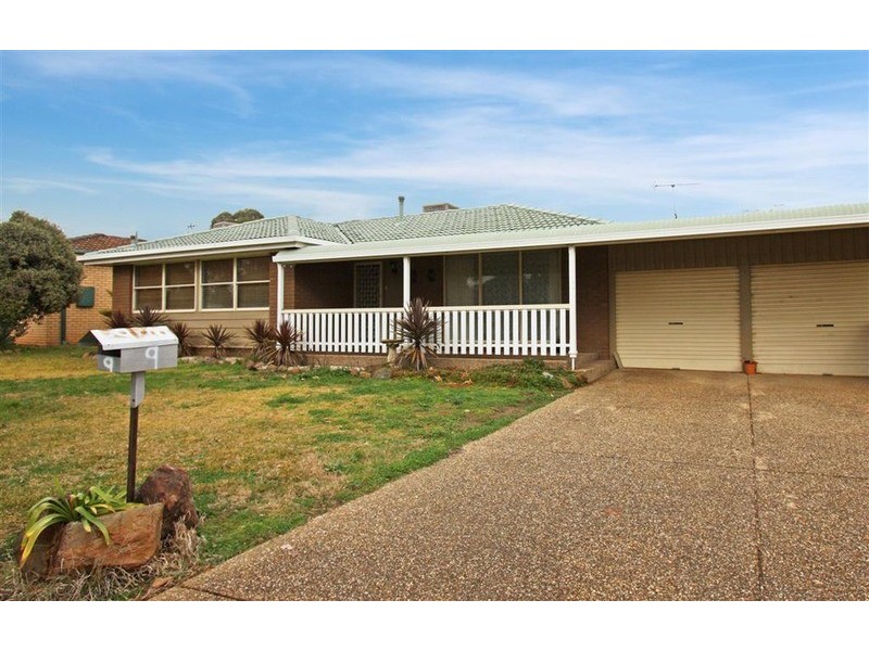 9 Dunn Avenue, Forest Hill NSW 2651