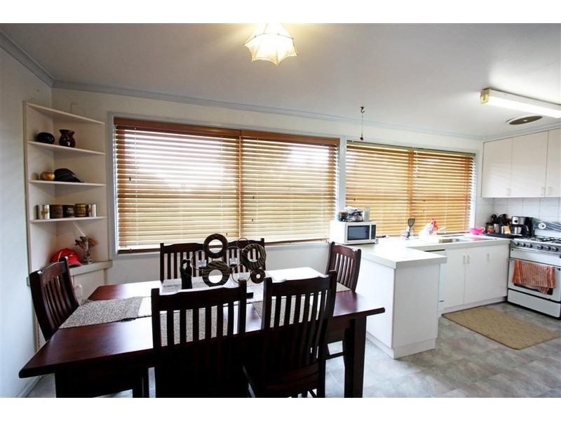 9 Dunn Avenue, Forest Hill NSW 2651