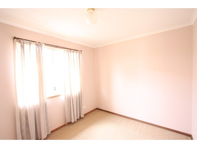 61 Cutler Avenue, Kooringal NSW 2650
