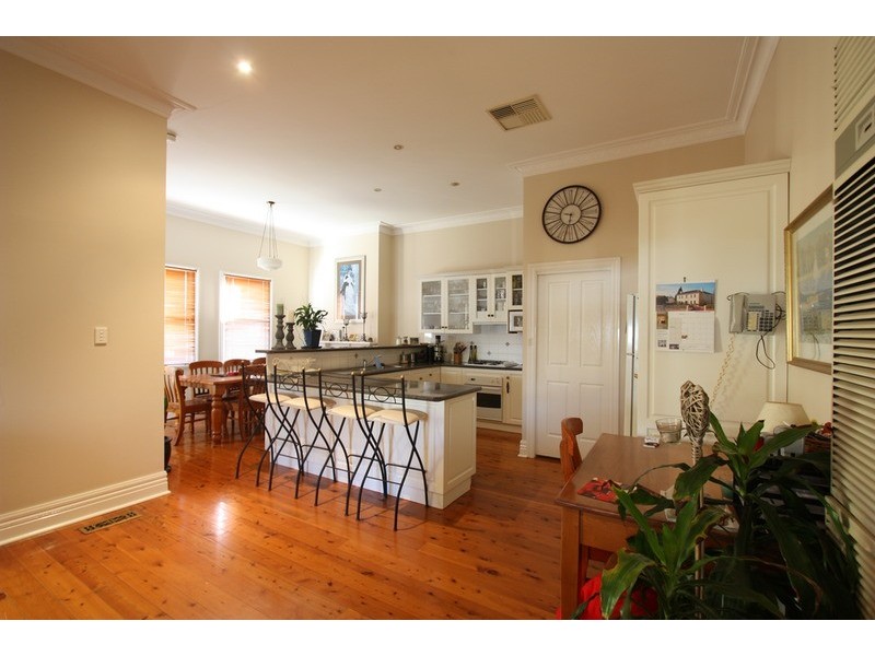 169 Gurwood Street, Wagga Wagga NSW 2650