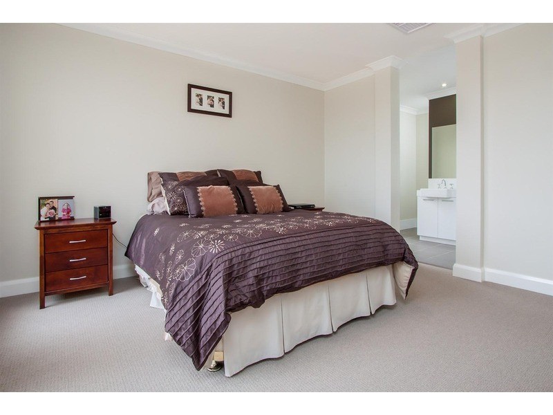 60 Stirling  Boulevard, Tatton NSW 2650