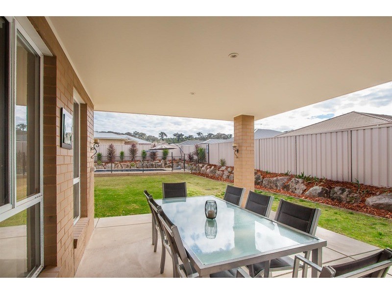 60 Stirling  Boulevard, Tatton NSW 2650