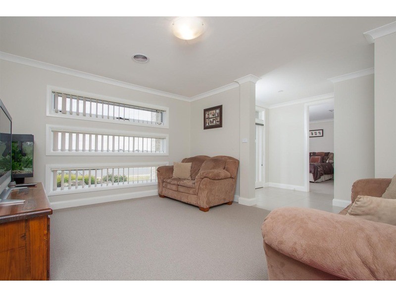 60 Stirling  Boulevard, Tatton NSW 2650