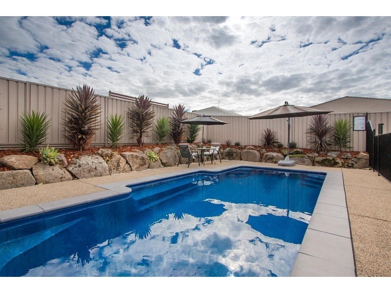 60 Stirling  Boulevard, Tatton NSW 2650