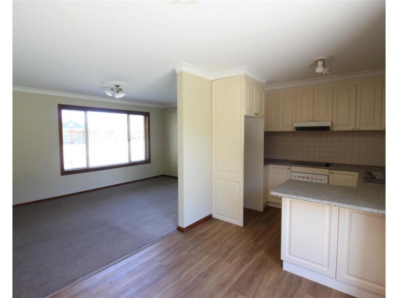 14 Bentley Place, Wagga Wagga NSW 2650