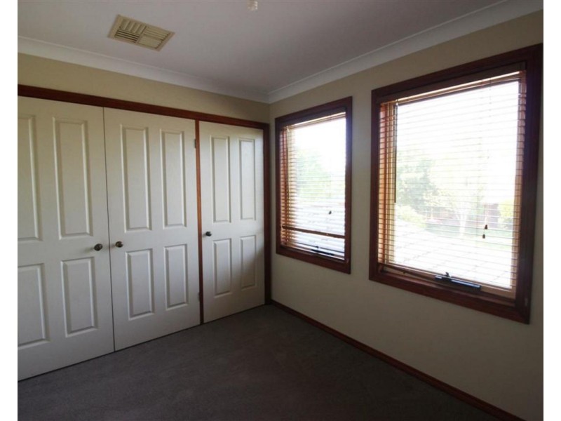 14 Bentley Place, Wagga Wagga NSW 2650